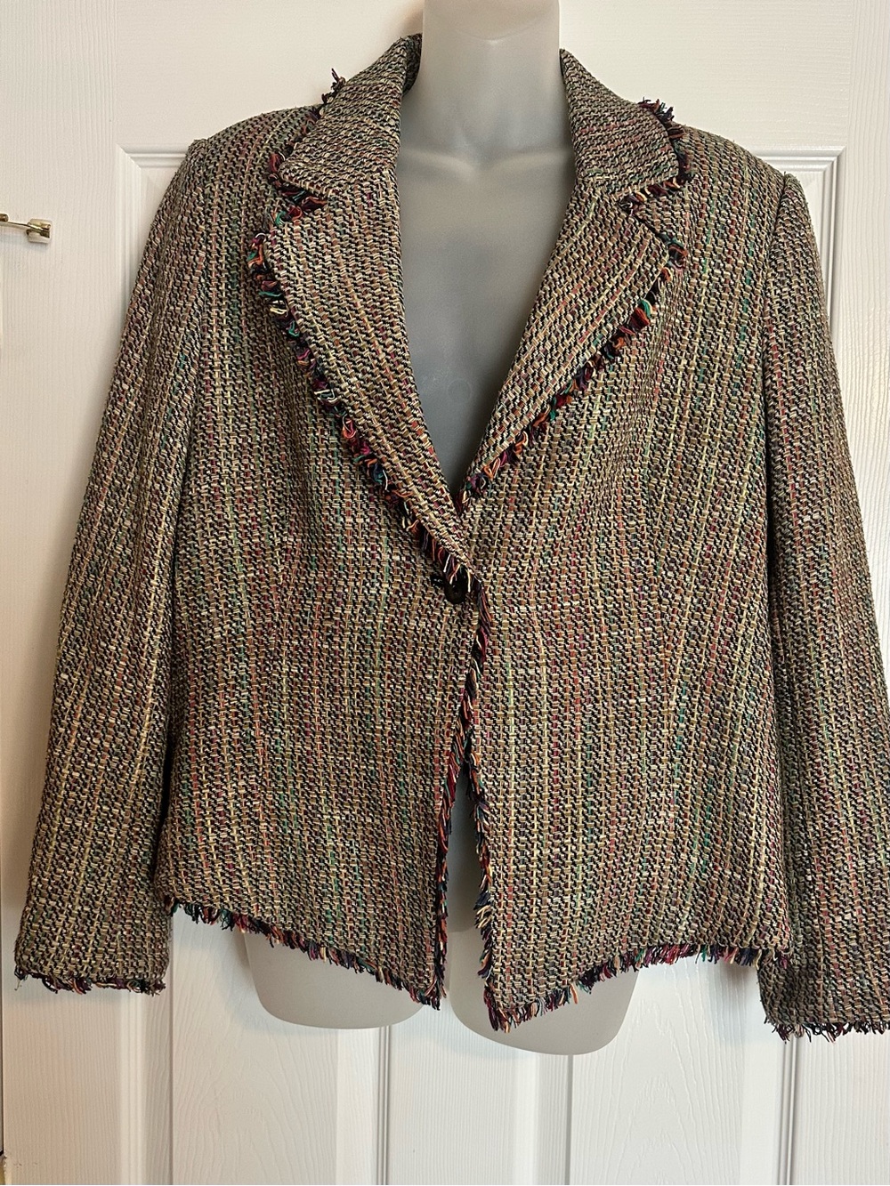 SilkLand Multicolor Confetti Tweed Fringe-Trim Blazer